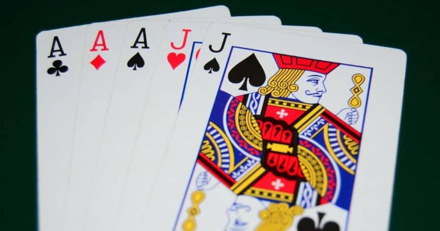 Full house Poker là gì